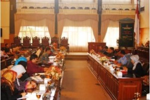 STTIKU saat audiens dengan anggota DPRD Kuningan terkait raperda HIV AIDS.